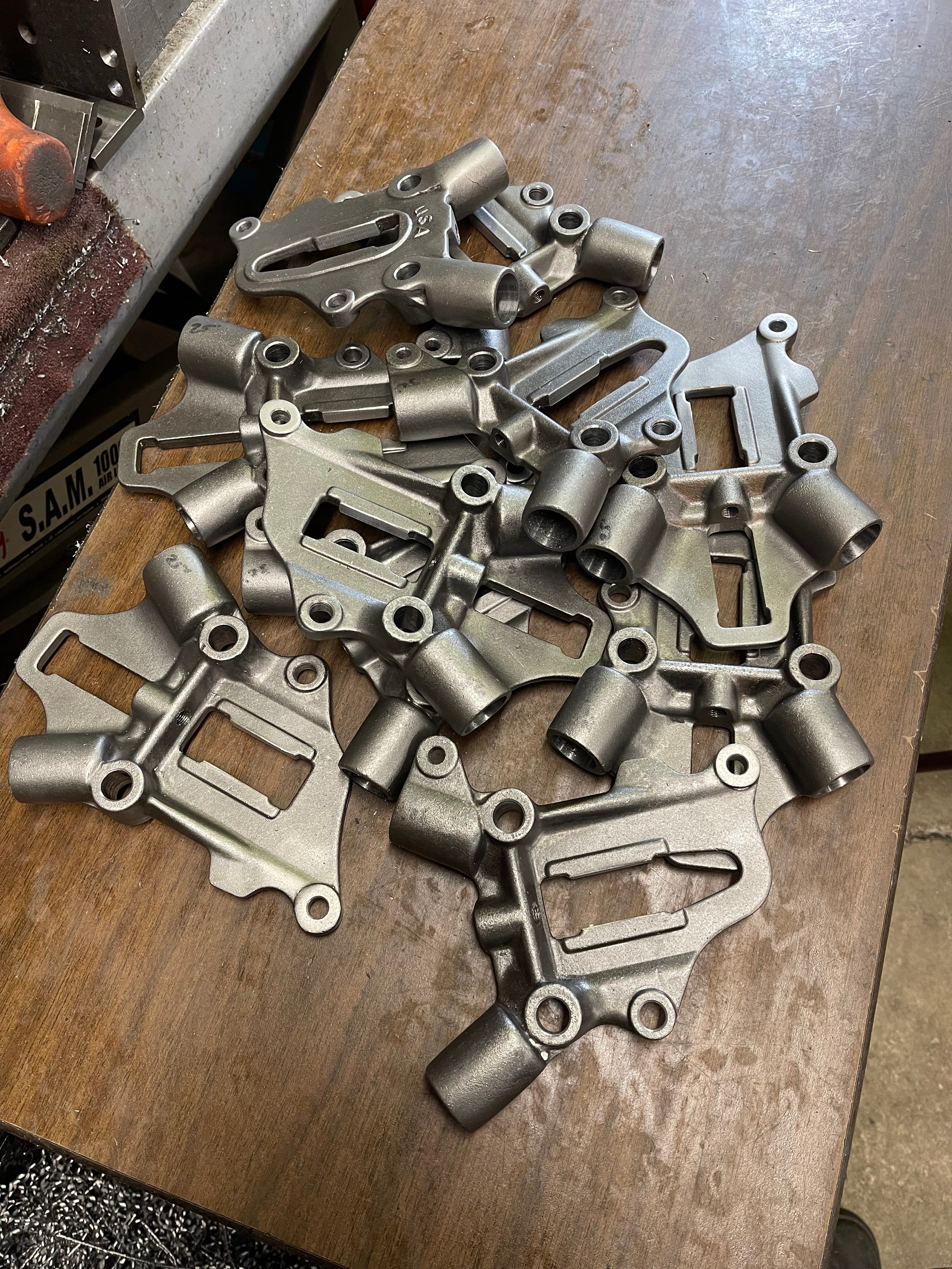 Reproduction H-D Style Cast Steel Axle Plate Sets